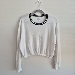 Hollister Women's White Ribbed Top Size M
